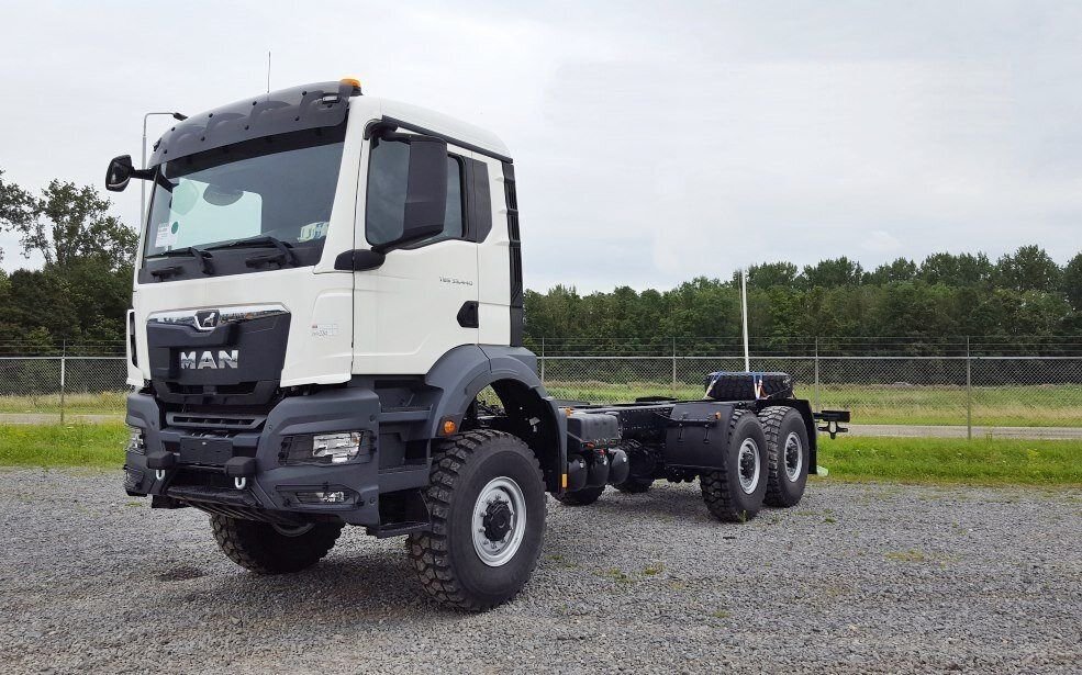 Truck MAN TGS 33.440 6X6 BB