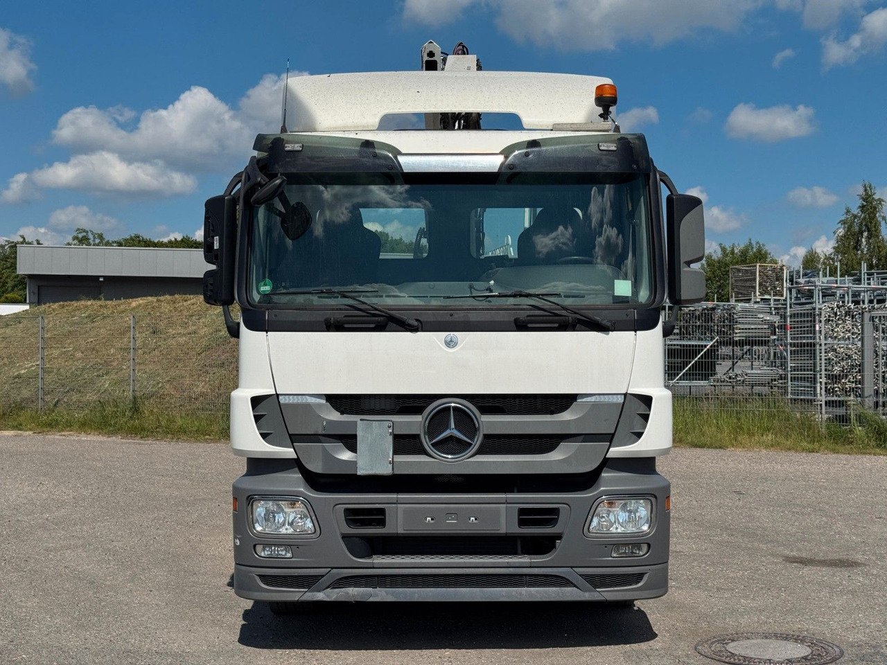 Truck Mercedes Benz 3246L 8X4
