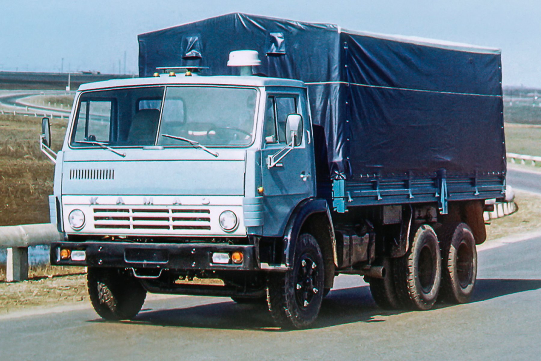 Samochód ciężarowy Kamaz КАМАЗ-5320