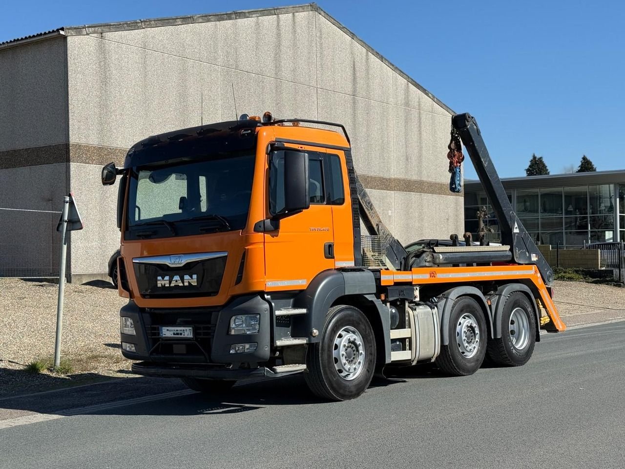 Truck MAN TGS 26.420 6X2/4 BL