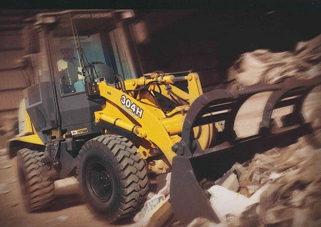 John Deere 304H Waste Handler