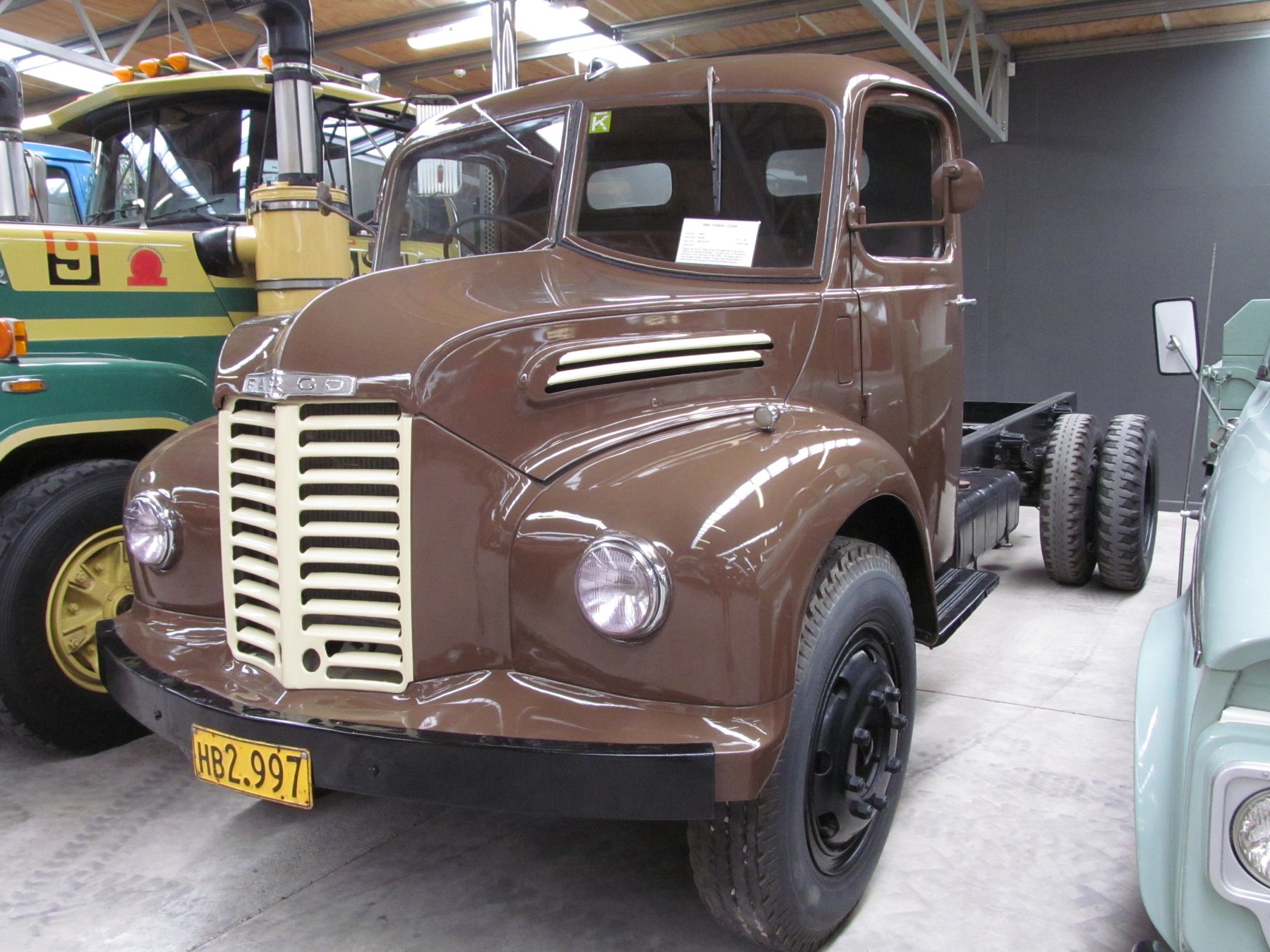 Truck Fargo Dodge 100 "Kew"