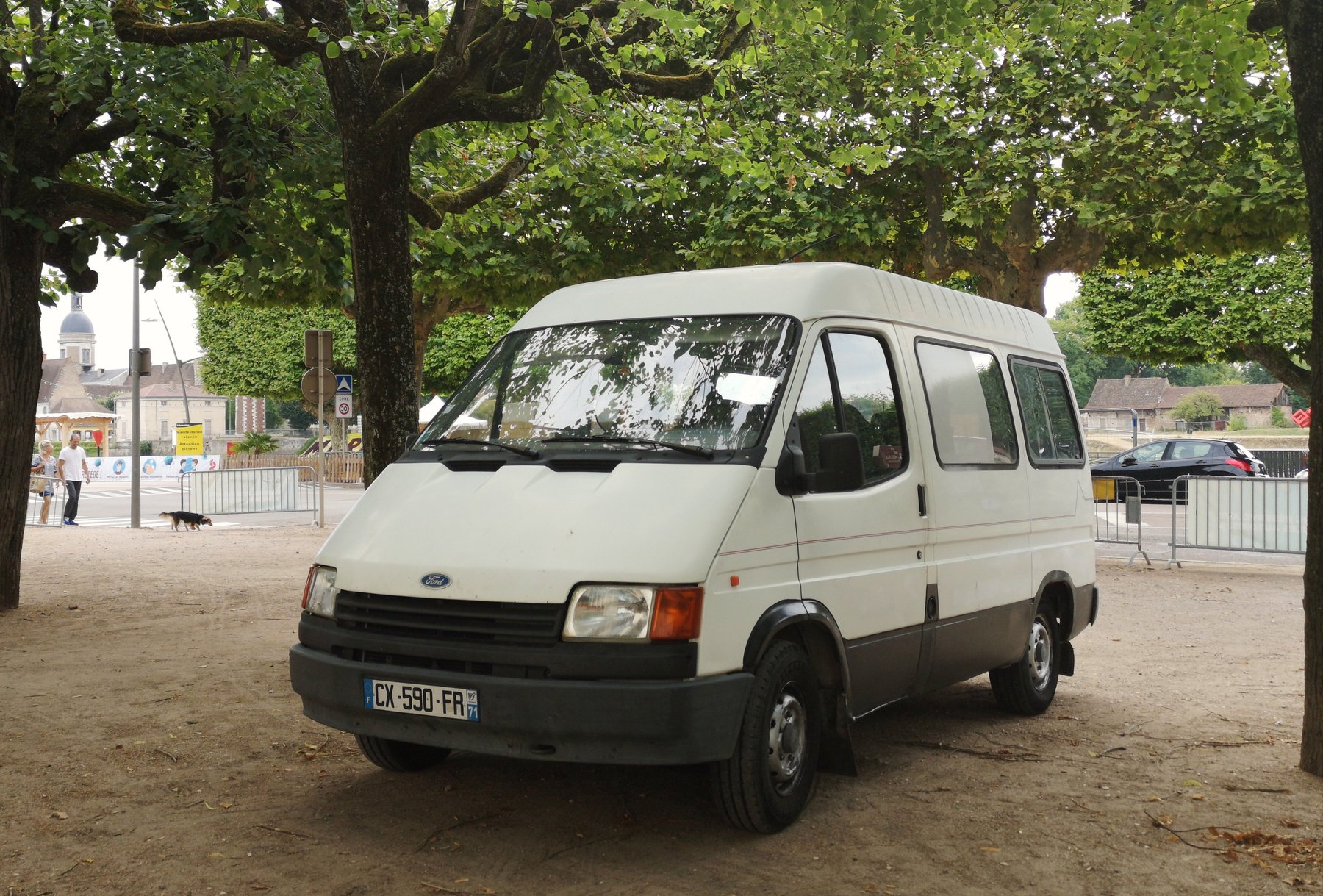 Car trailers up to 3.5 t TRANSIT 371/220