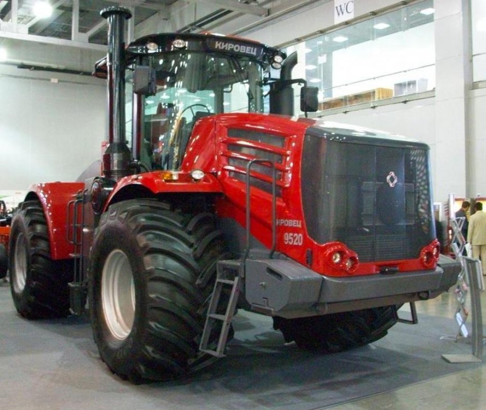 Tractor Kirovets K-9520