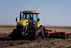 Challenger MT745B