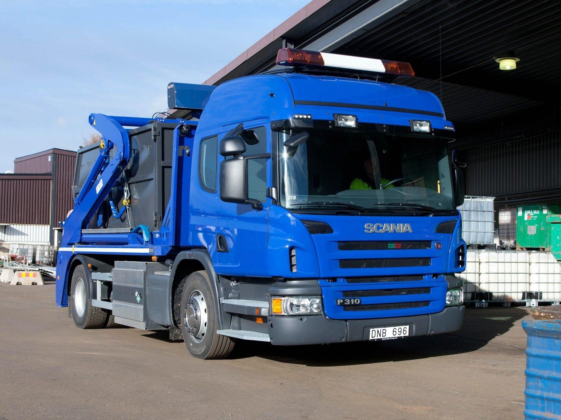 Lastwagen Scania P 310 B 4X2