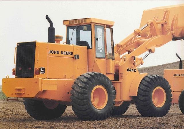 John Deere 444