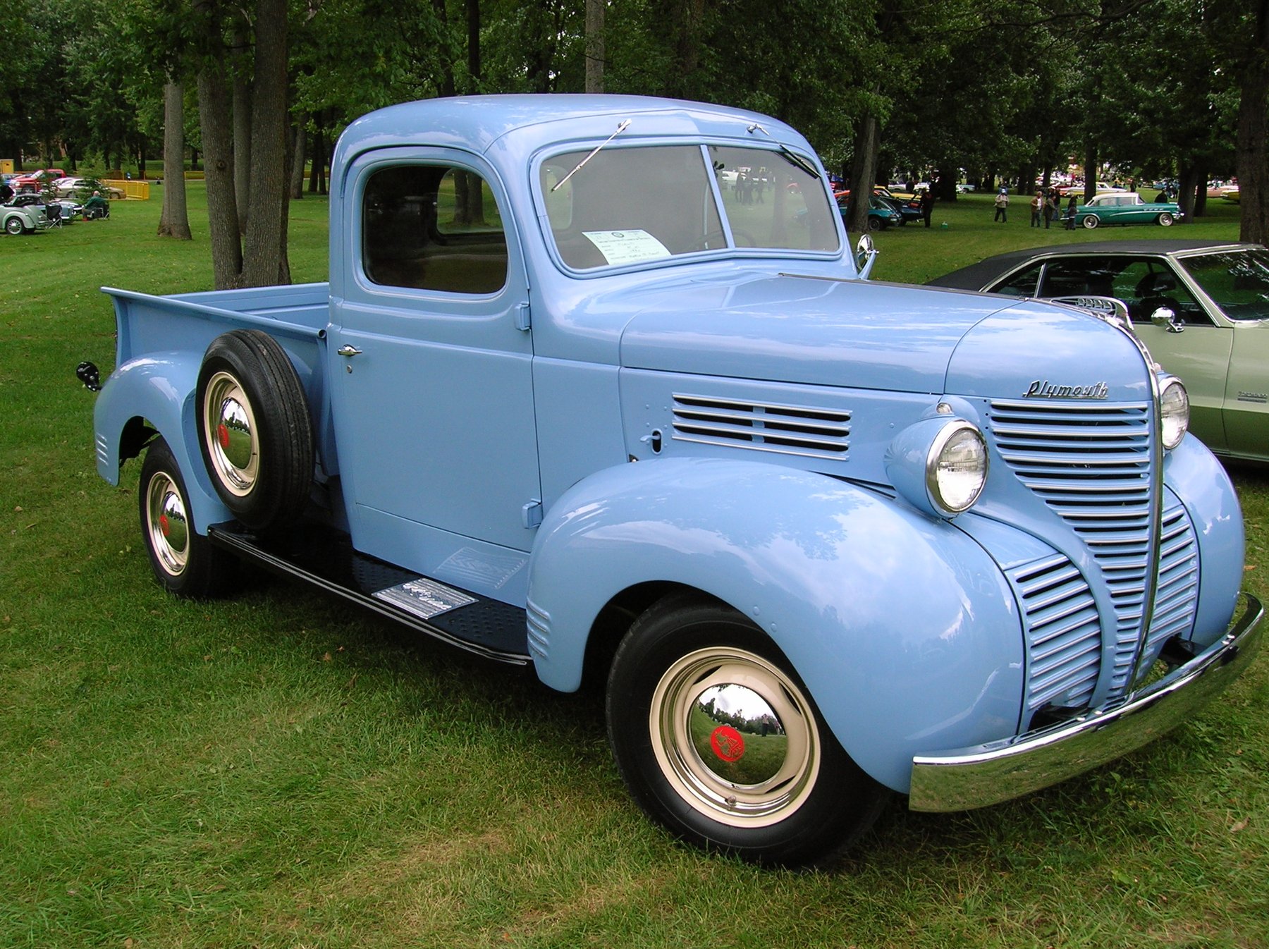 Van Plymouth PT 105