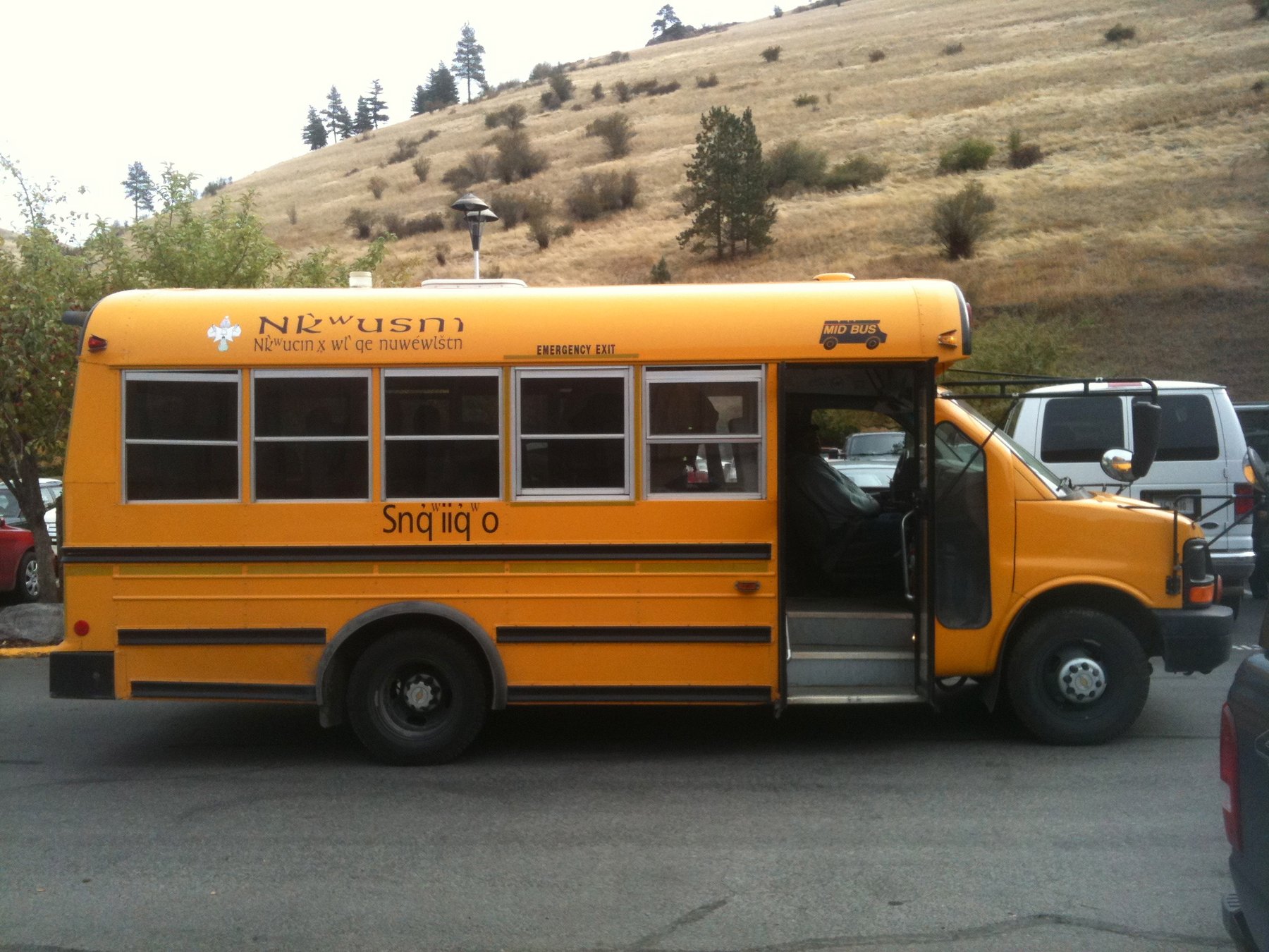 Mid Bus SCHOOLBUS