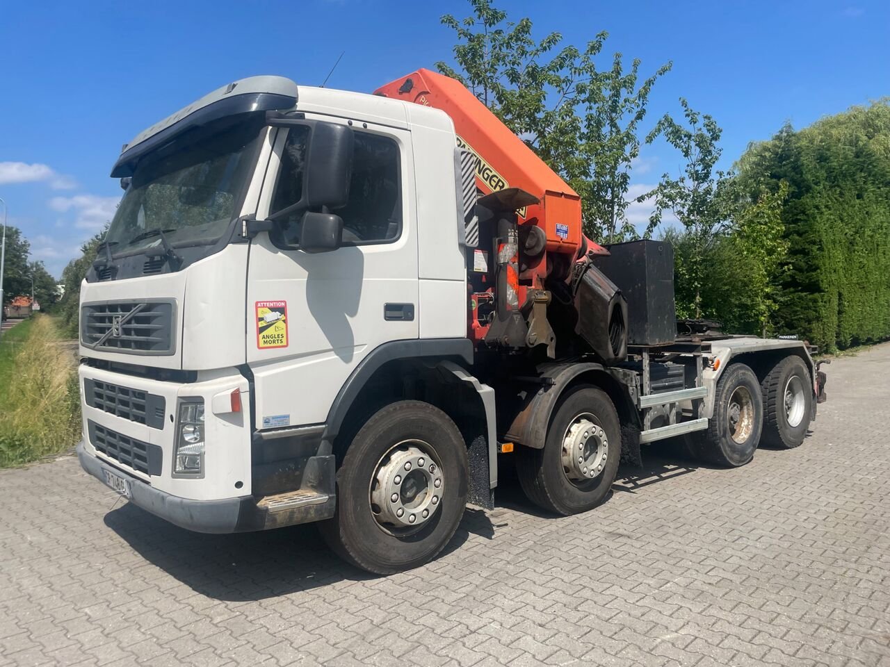 Truck Volvo 400 - FM 84RB 8*4/200+310+137
