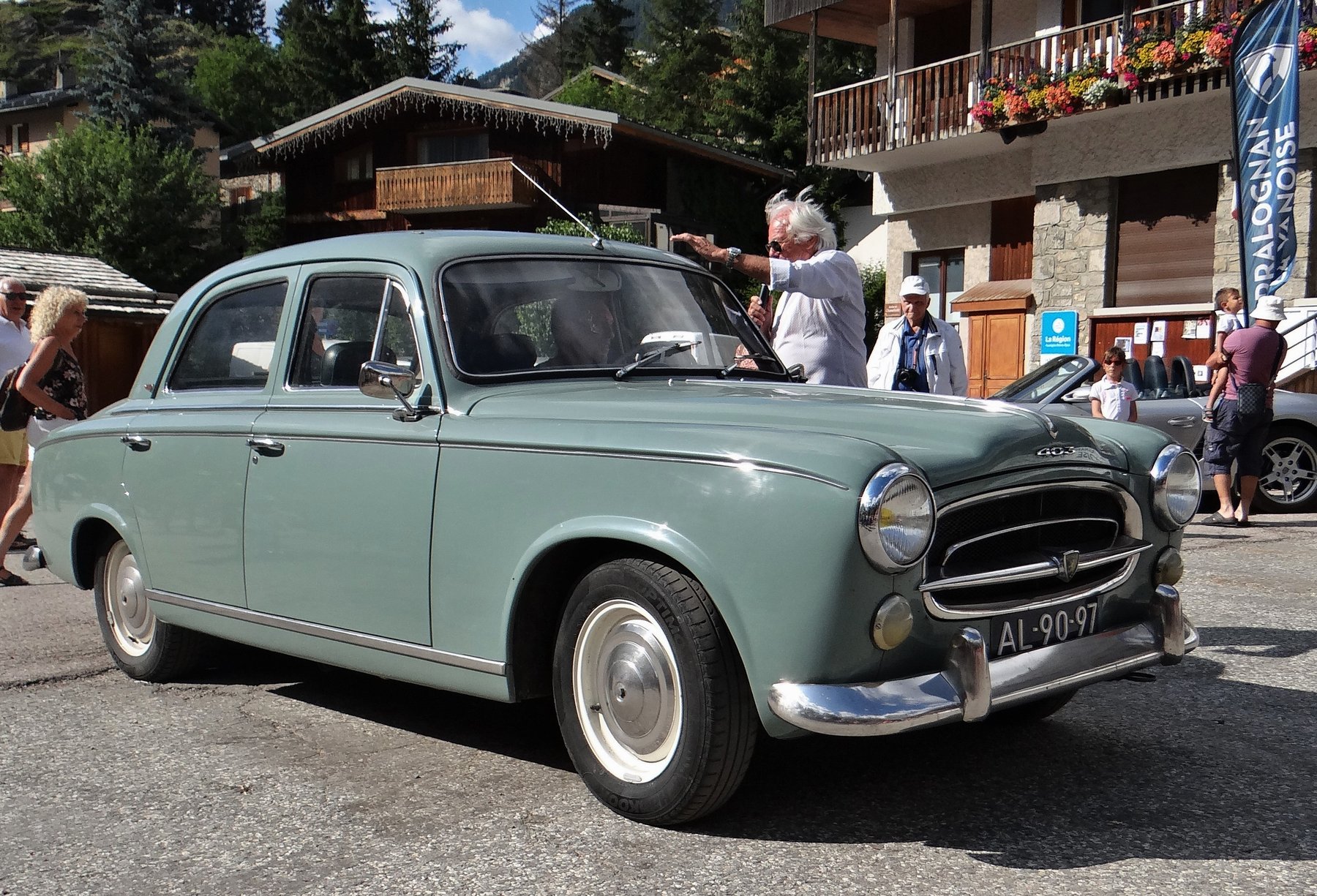 Peugeot 403 48