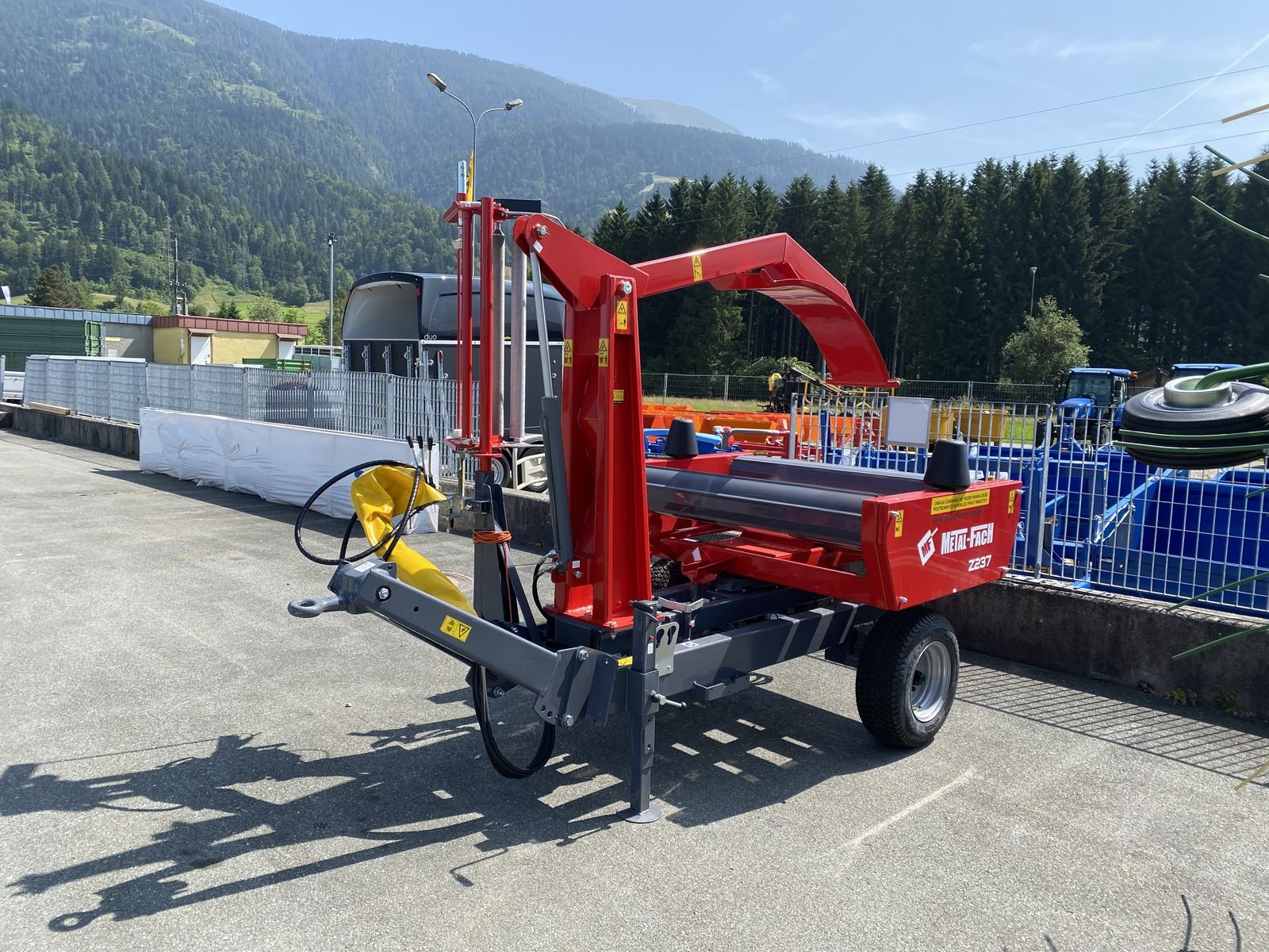 Kleinanhänger bis 750 kg Omavalmiste 138X237