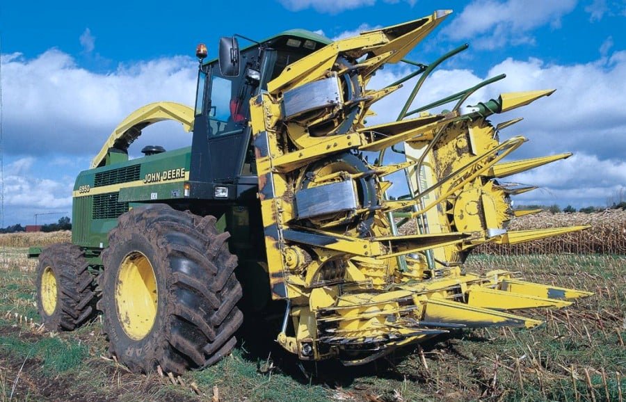 Maszyna żniwna John Deere 6950