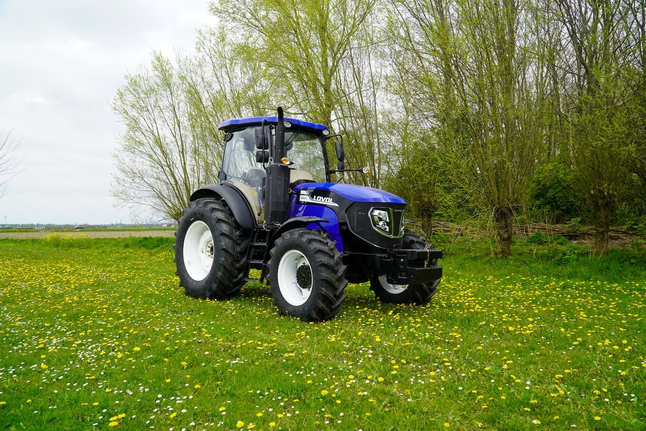 Traktor Lovol M1004-D
