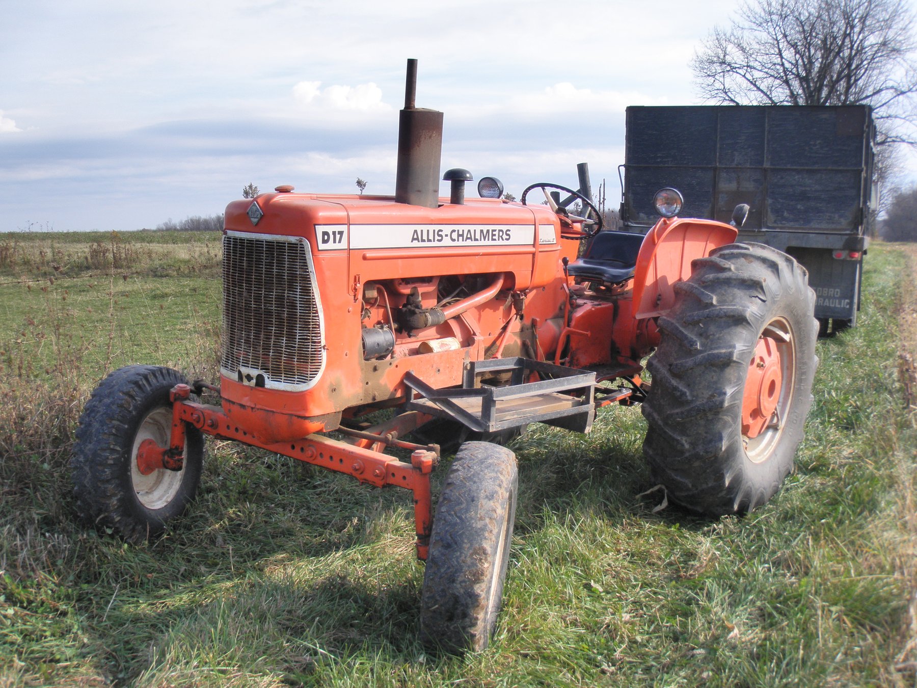 Excavator Allis Chalmers D17 backhoe