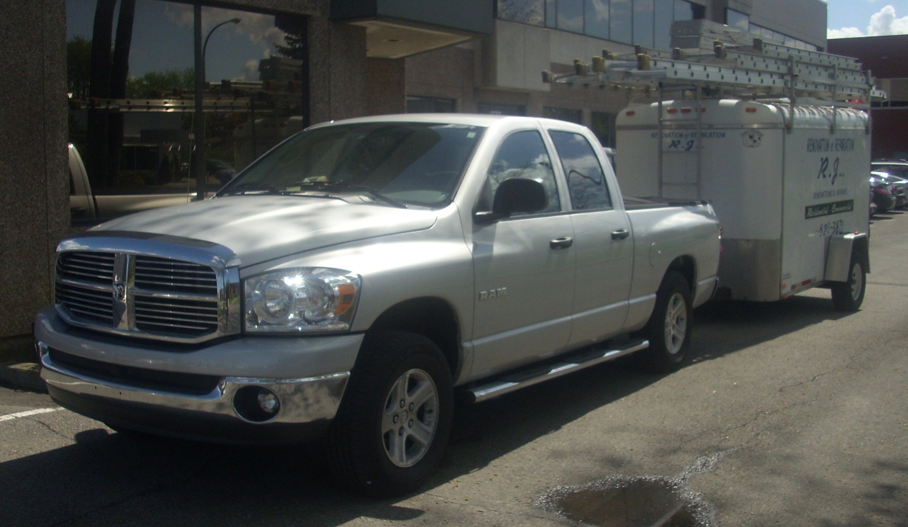 Van Ram 1500 CREW CAB LONG BED SPORT