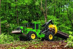 Agrip JD 5000 skidder