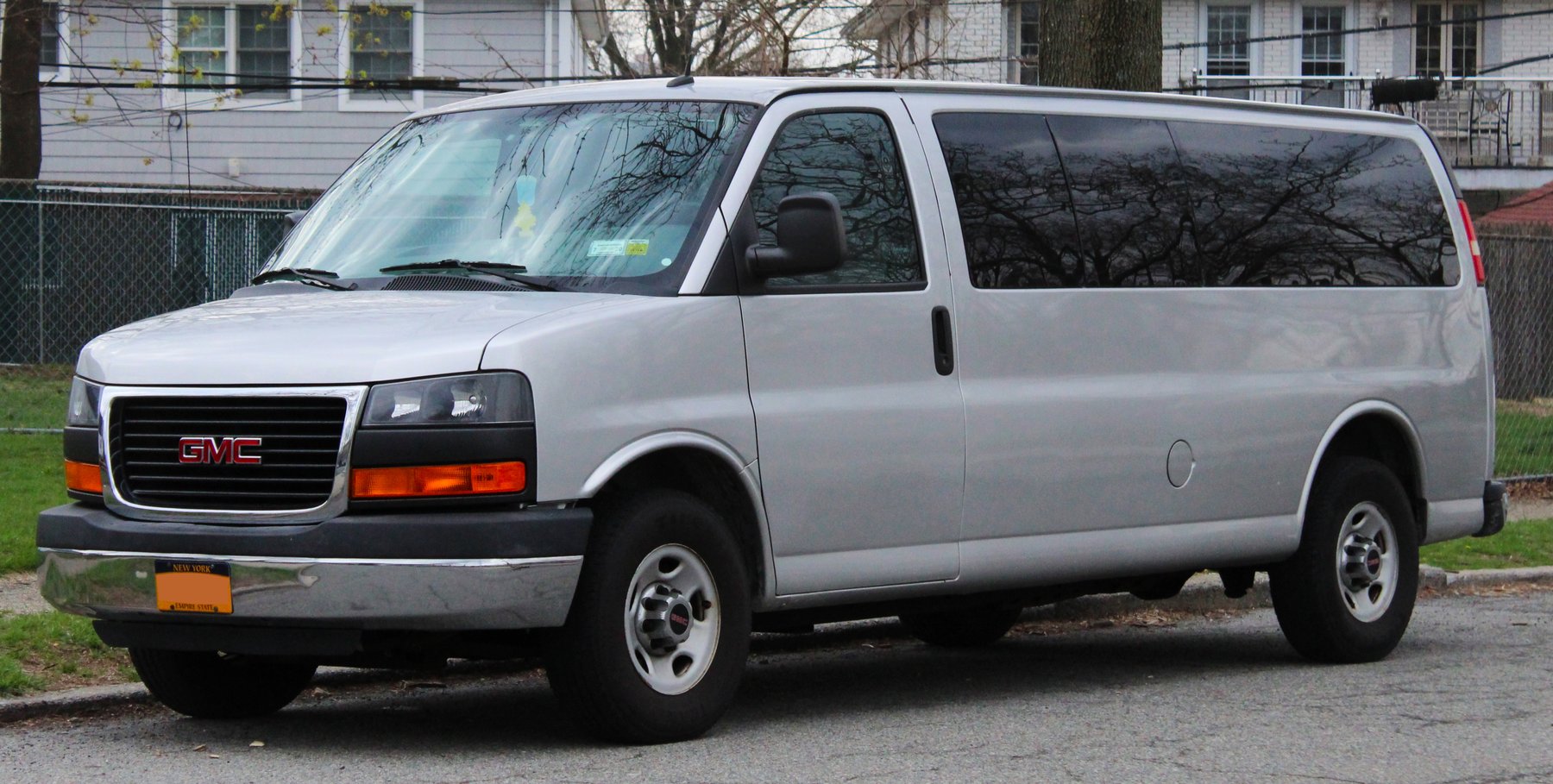 Truck GMC Savana 3500