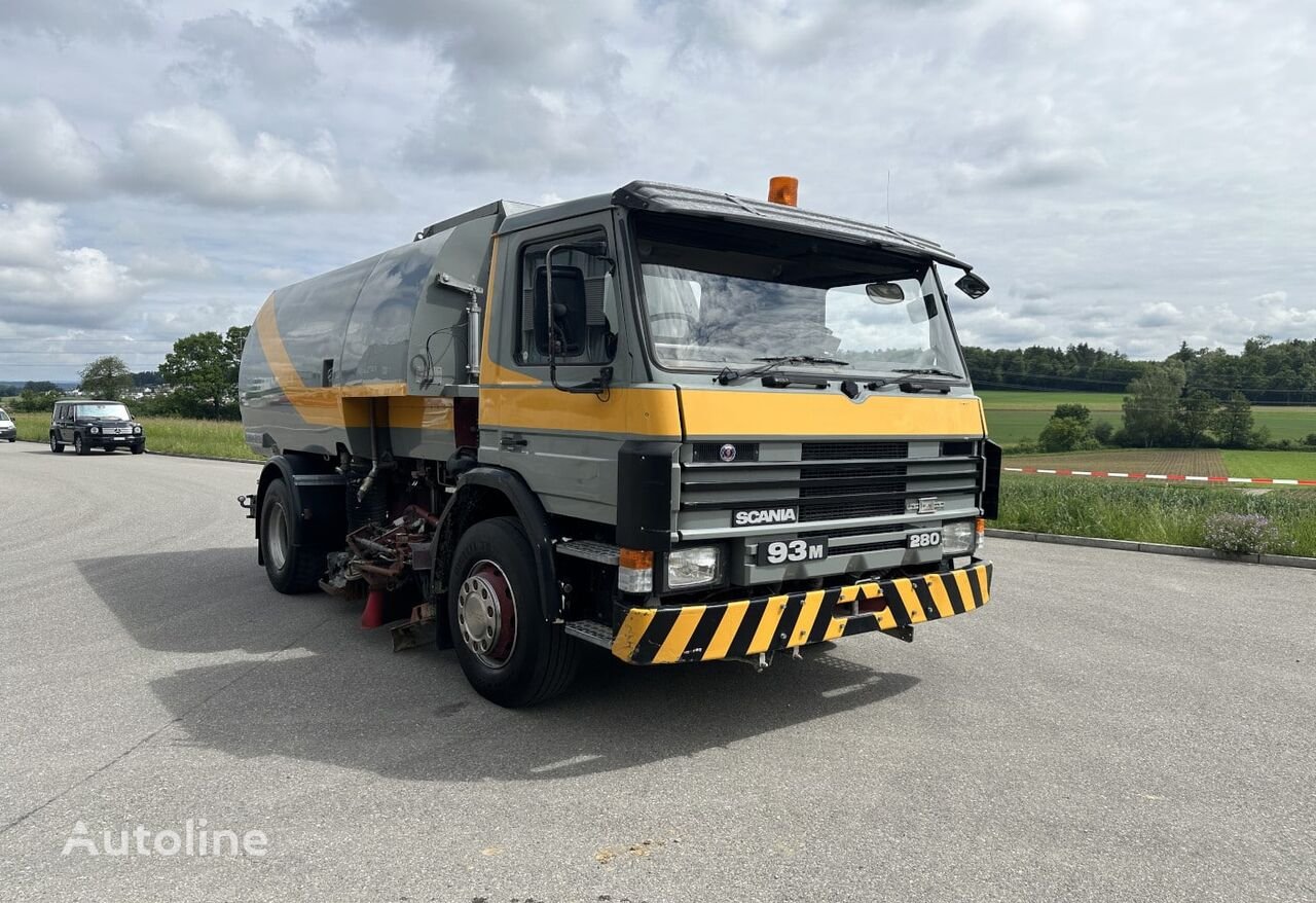 Lastwagen Scania P 93 ML-A-4X2/500