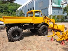 Mercedes Benz Unimog U900