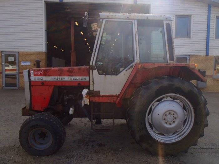 Tractor Massey Ferguson 690