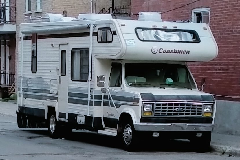 Truck Ford COACHMEN 265/RF