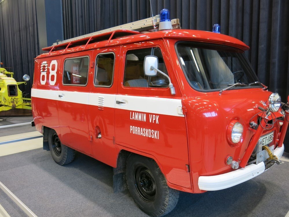 Samochód dostawczy Uaz 452 E