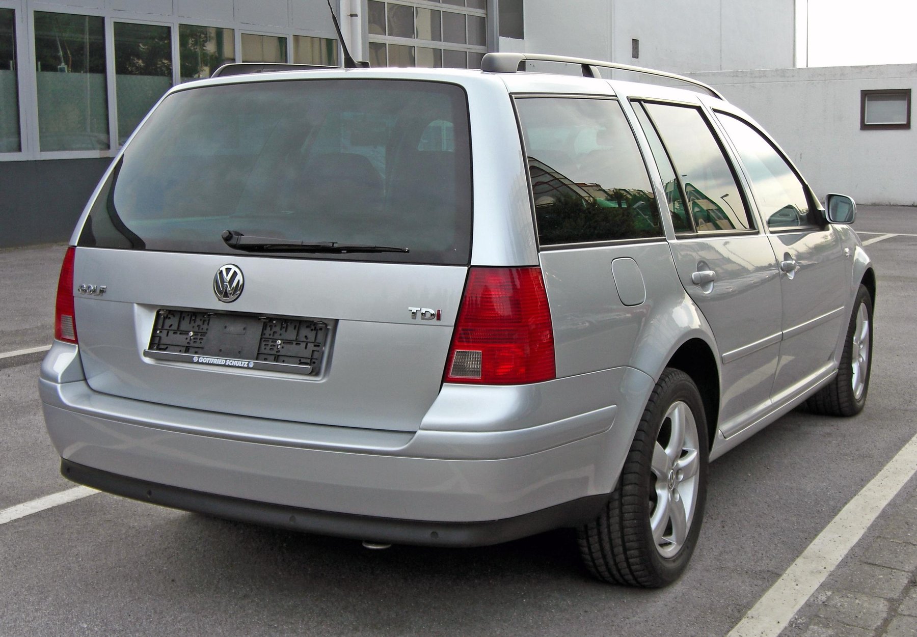 Van Volkswagen 5D GOLF VARIANT 1.9TDI AUTOMATIC-1J/250