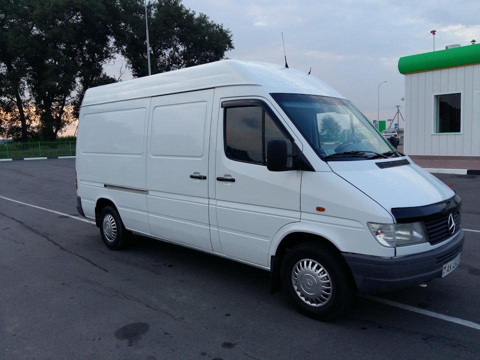 Van Mercedes Benz 312D.KA