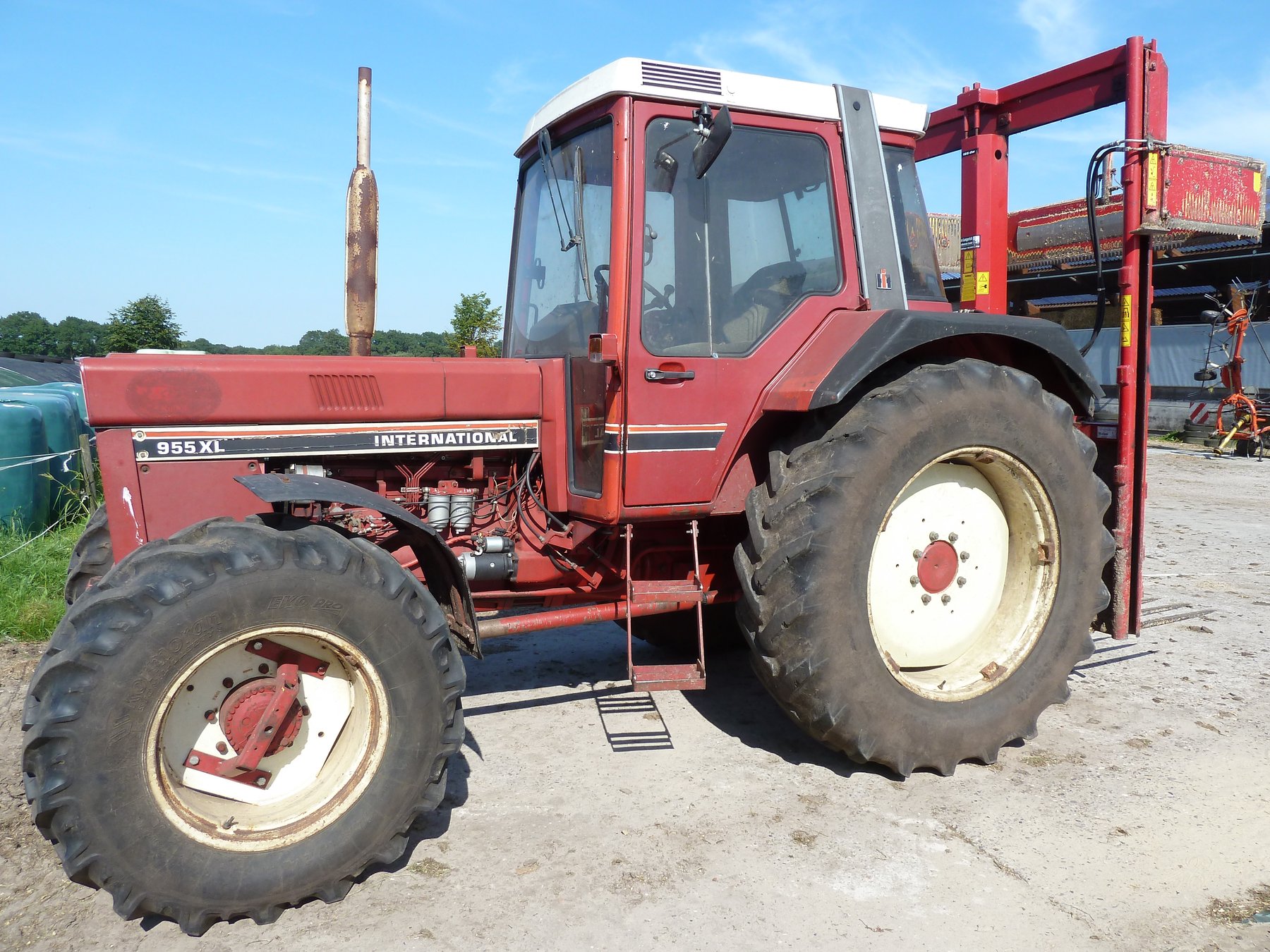 Tractor International Harvester 955 XL