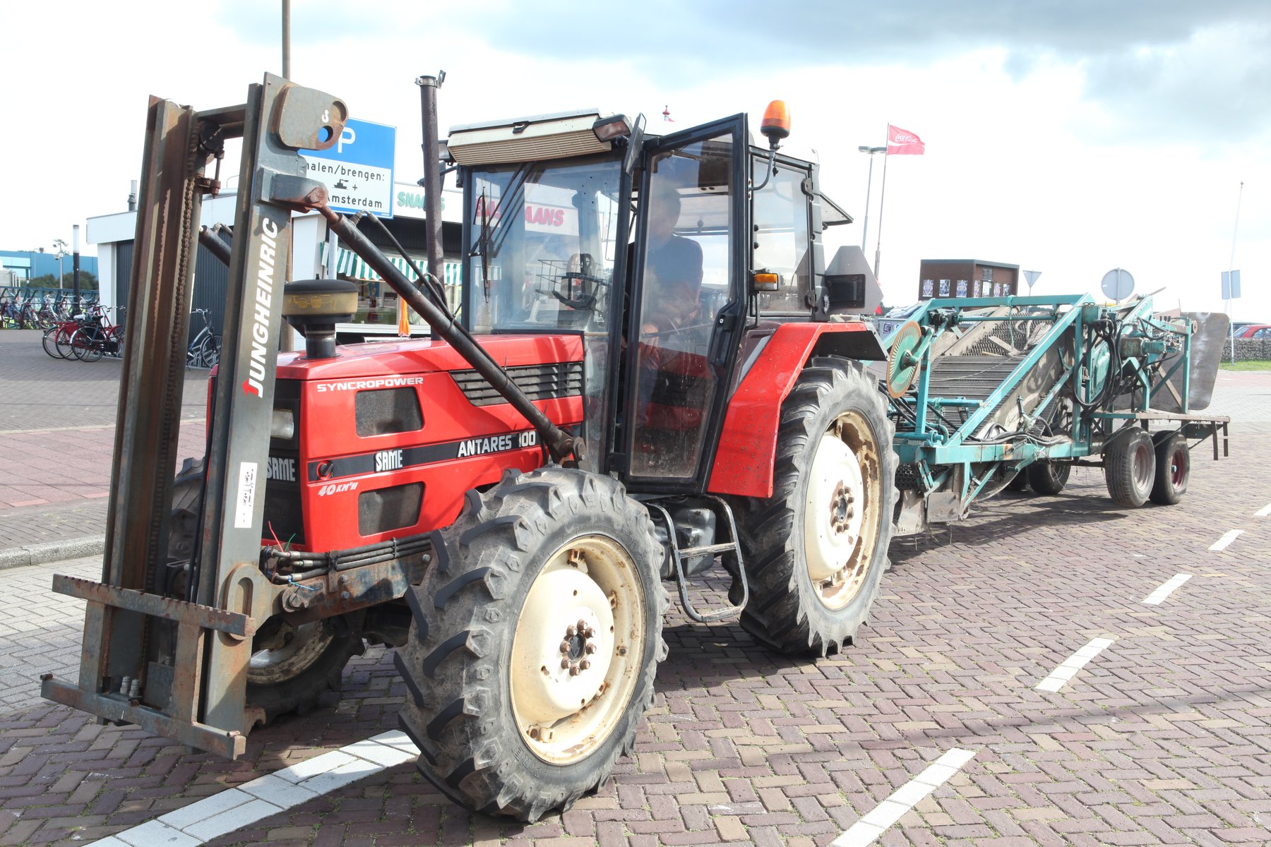 Tractor TYM Tong Yang SAME Antares 100