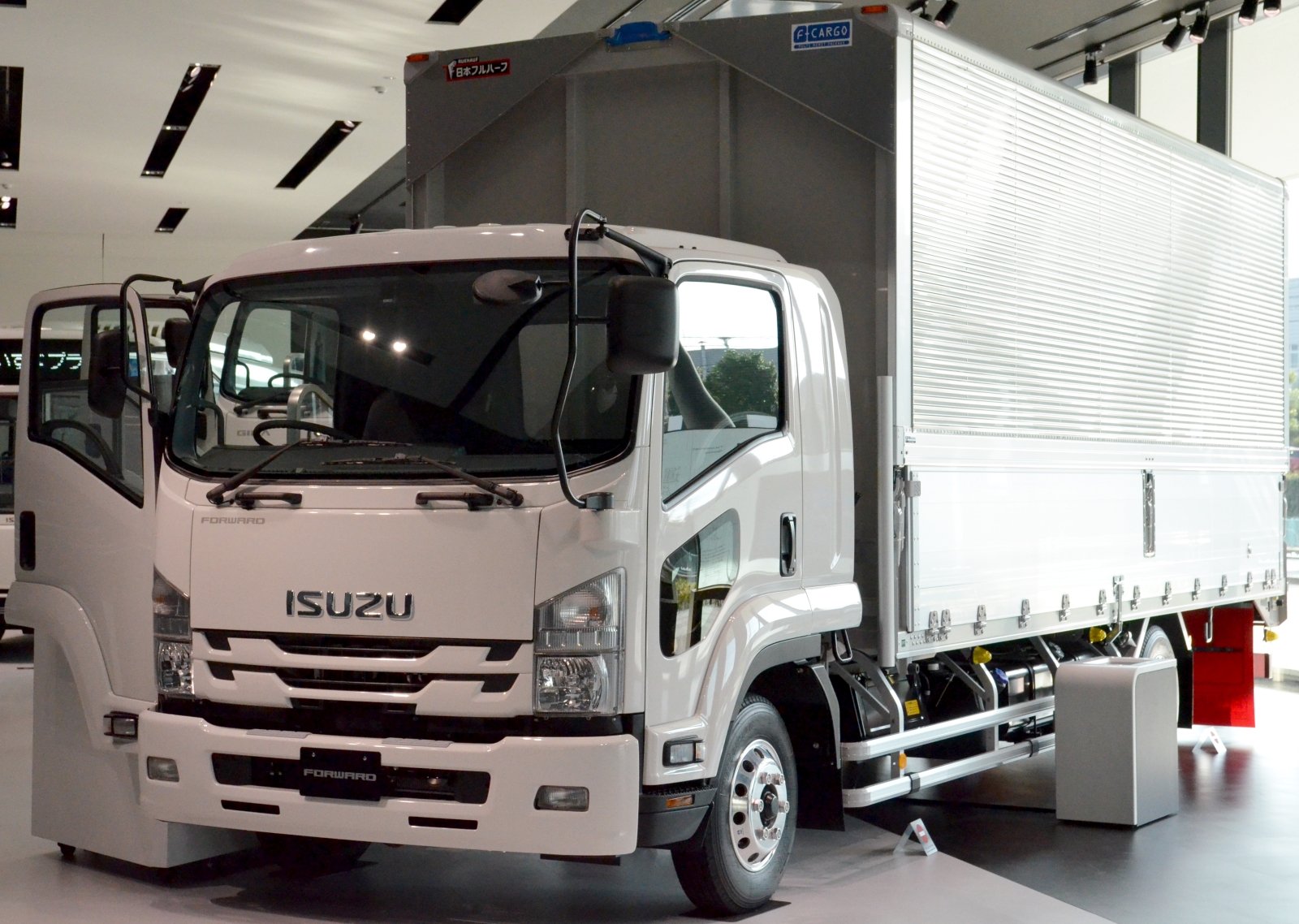 Isuzu FORWARD F180.260