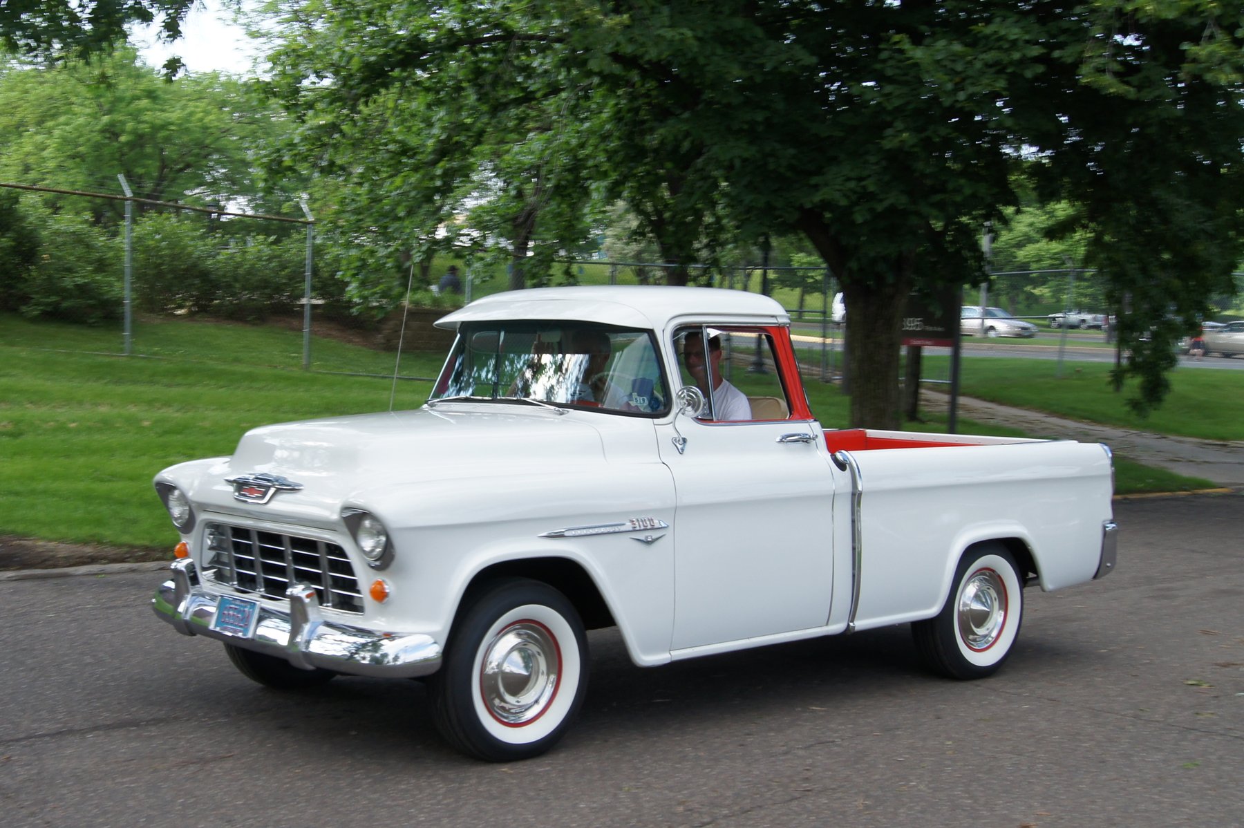 Van Chevrolet CAMEO
