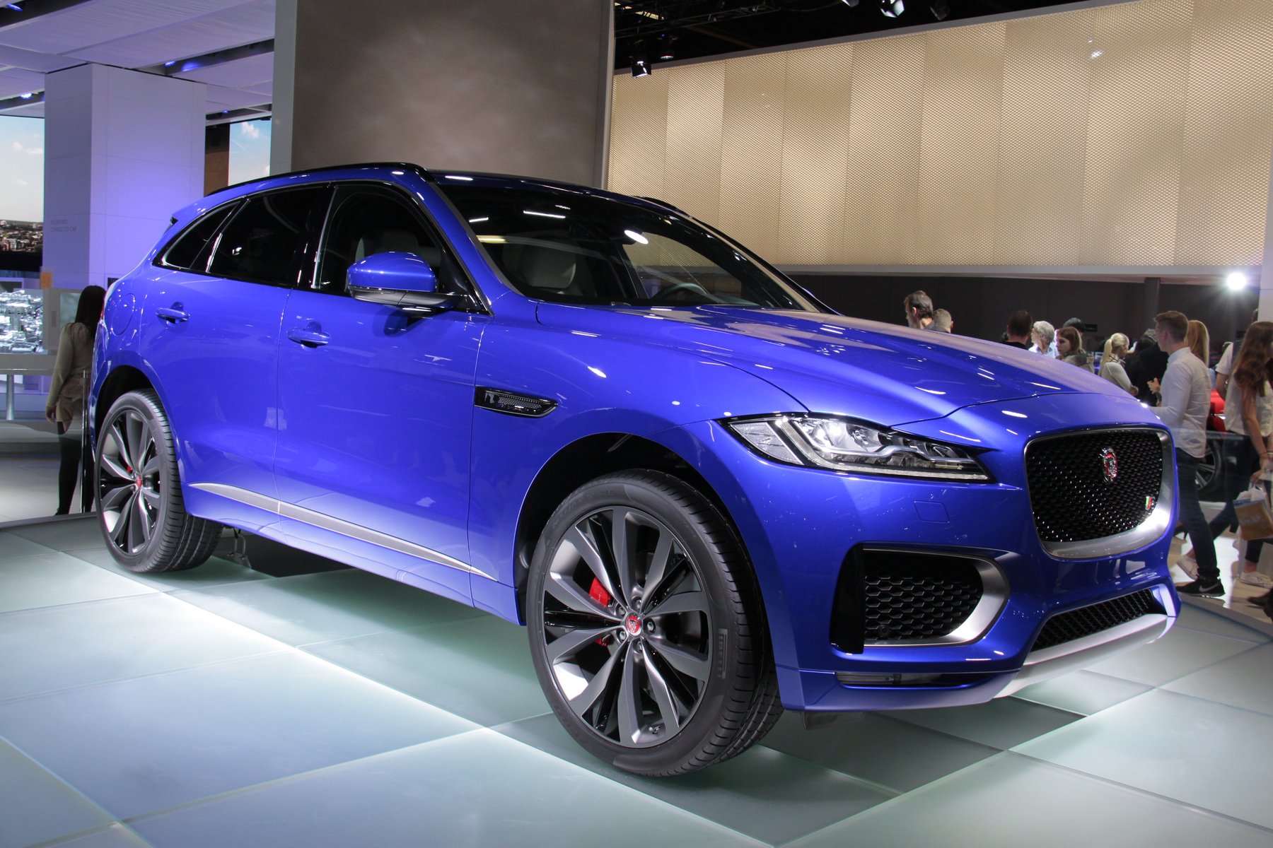 Van Jaguar F-PACE