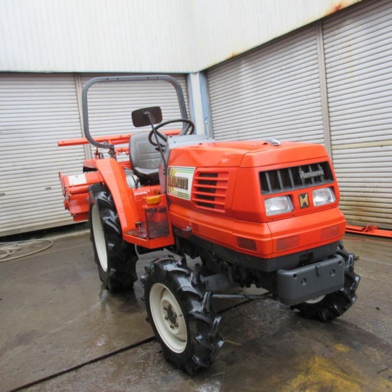 Tractor Hinomoto NX220