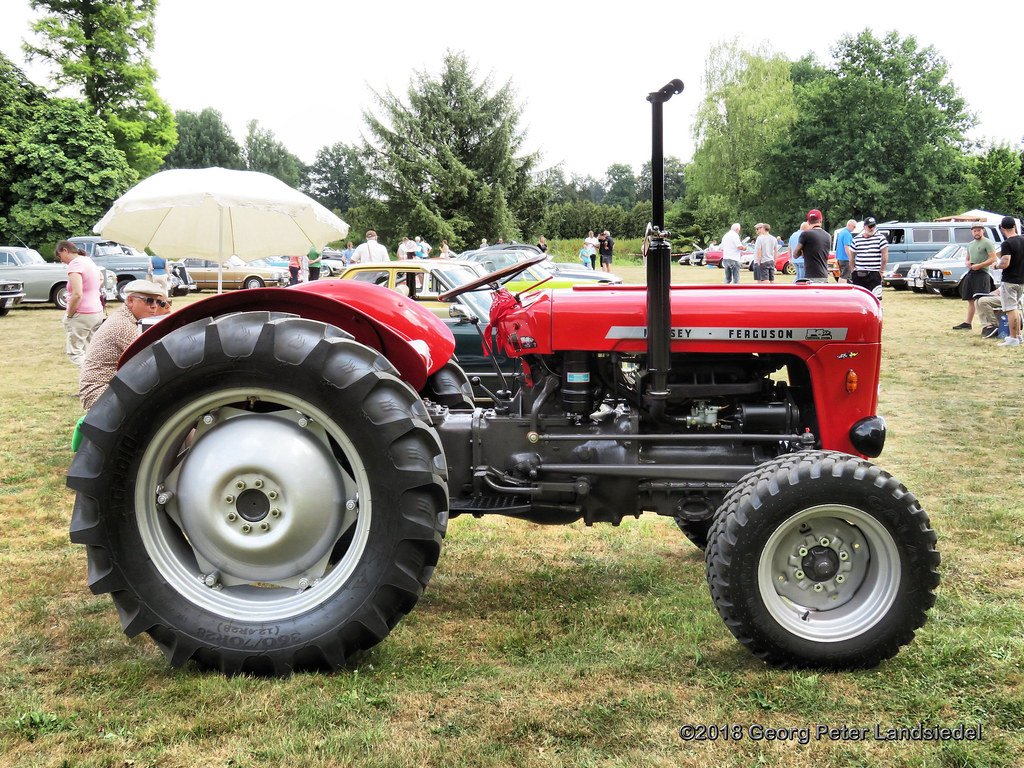 Tractor Massey Ferguson 1423