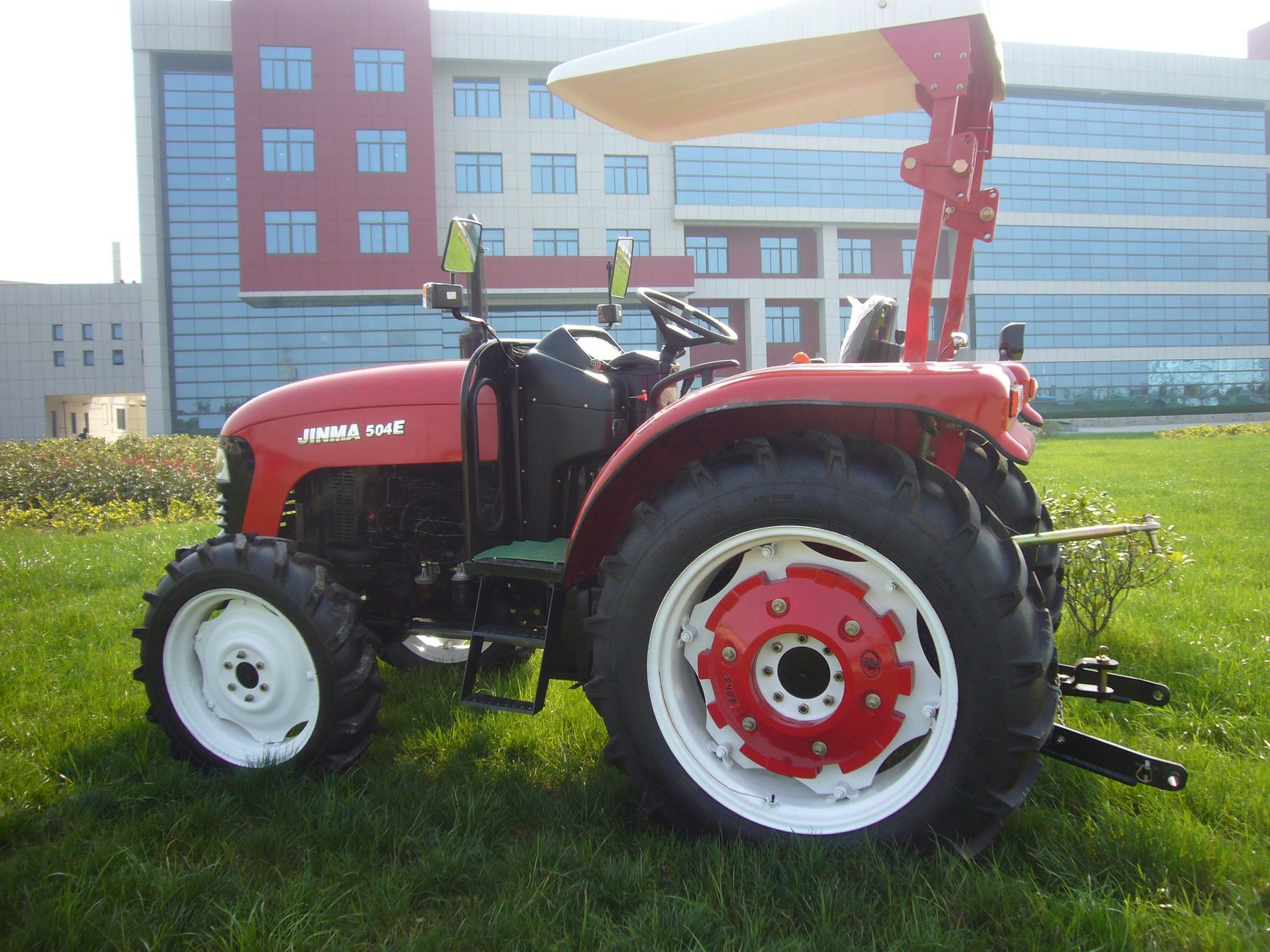Traktor Jinma 204