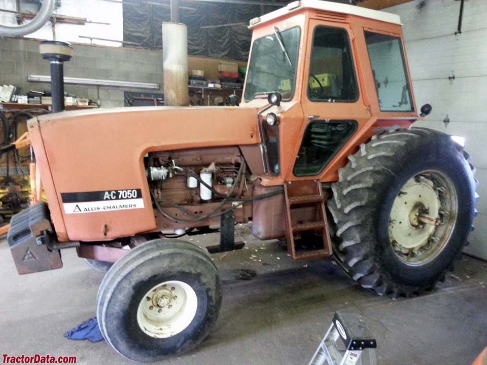 Tractor Allis Chalmers 7050