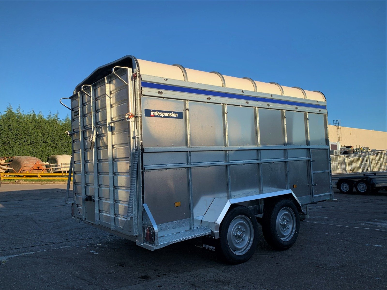 Trailer Indespension LV35126/CG/SD