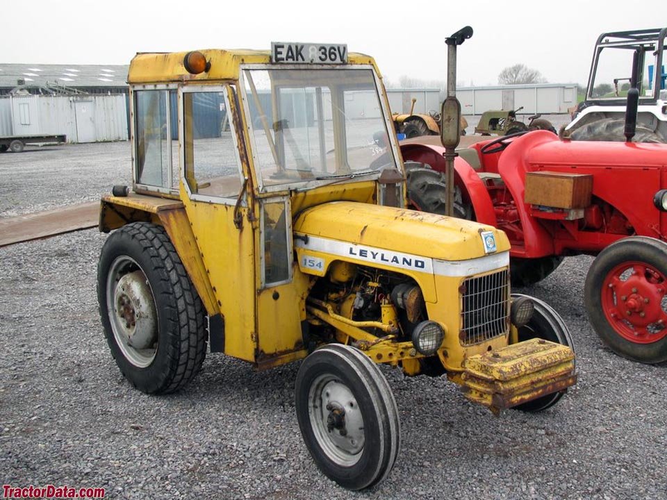 Tractor Leyland 154