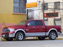 Ram 1500 LARAMIE CREW CAB