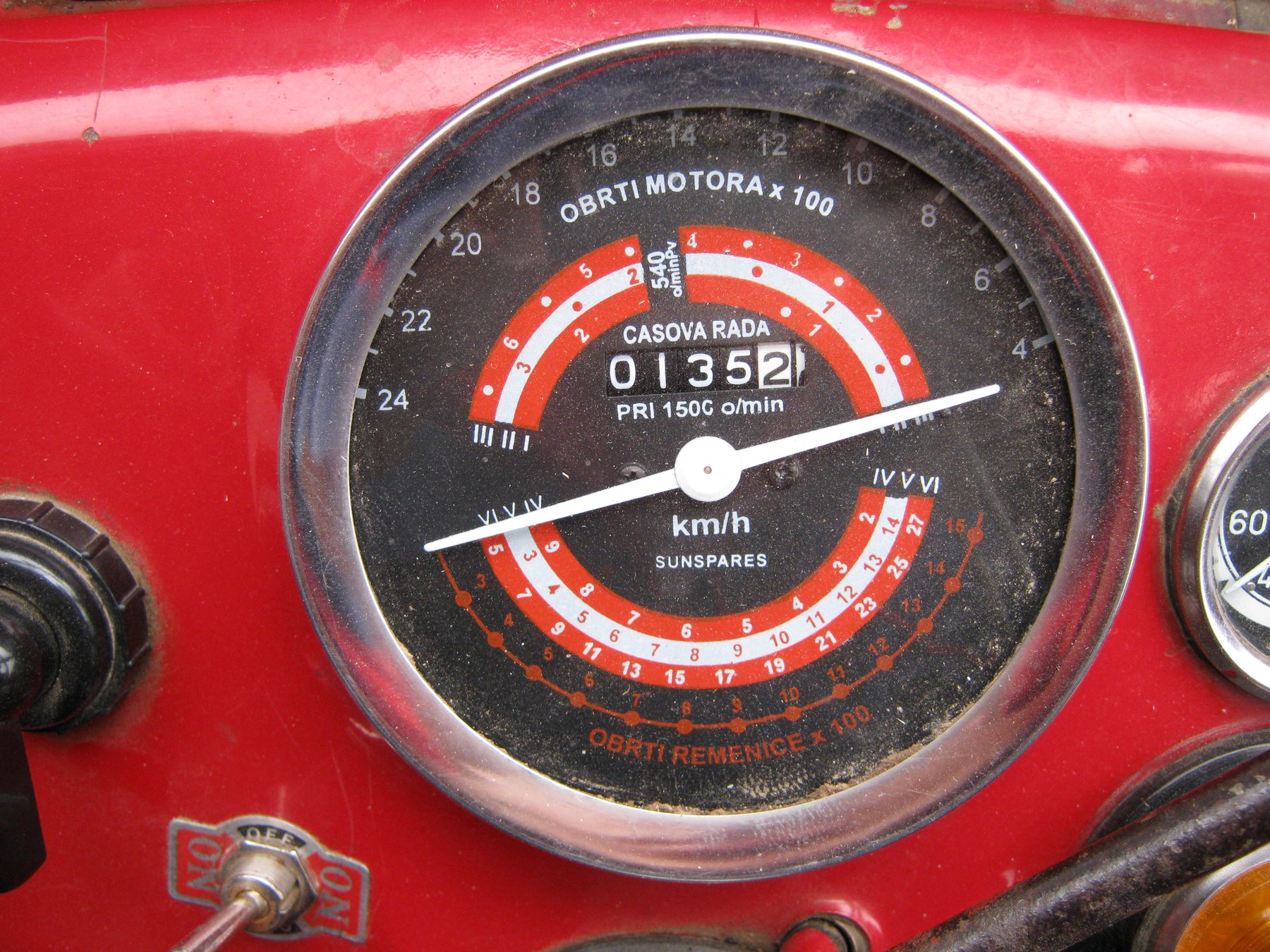 Tractor IMT 567 De Luxe