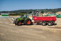 Fendt-Caravan 470C