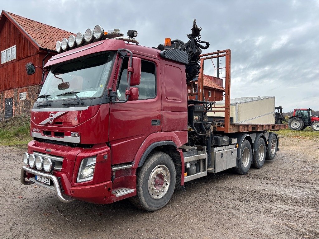 Truck Volvo FM D11 8*4