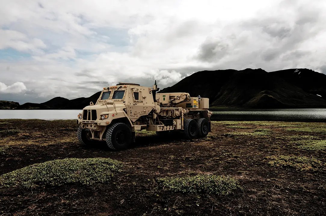 Tactical trucks Oshkosh Defense FMTV