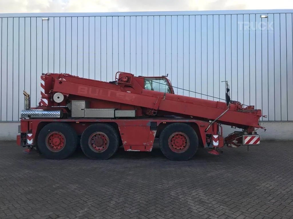 Lastwagen Demag K3208
