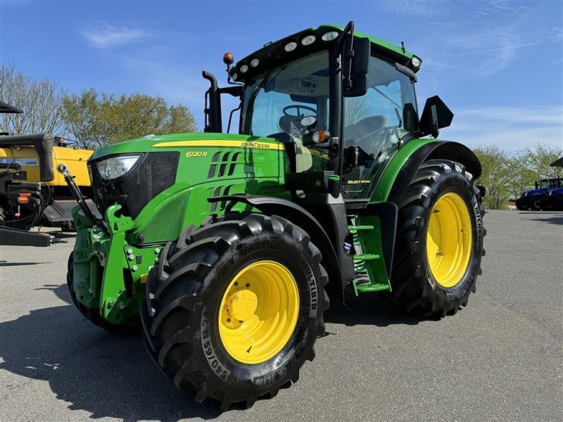 John Deere 6415