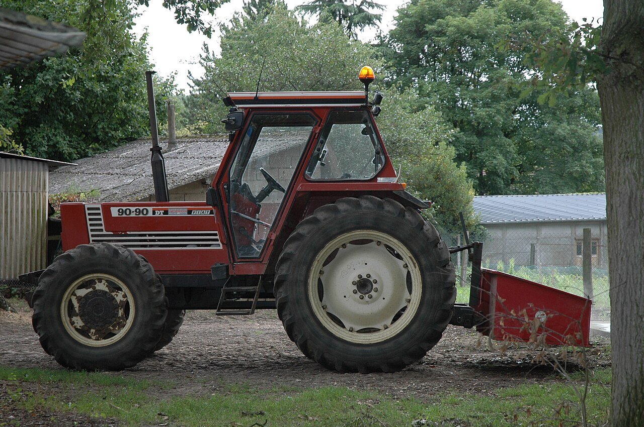 Tractor Fiat 90-90 DT