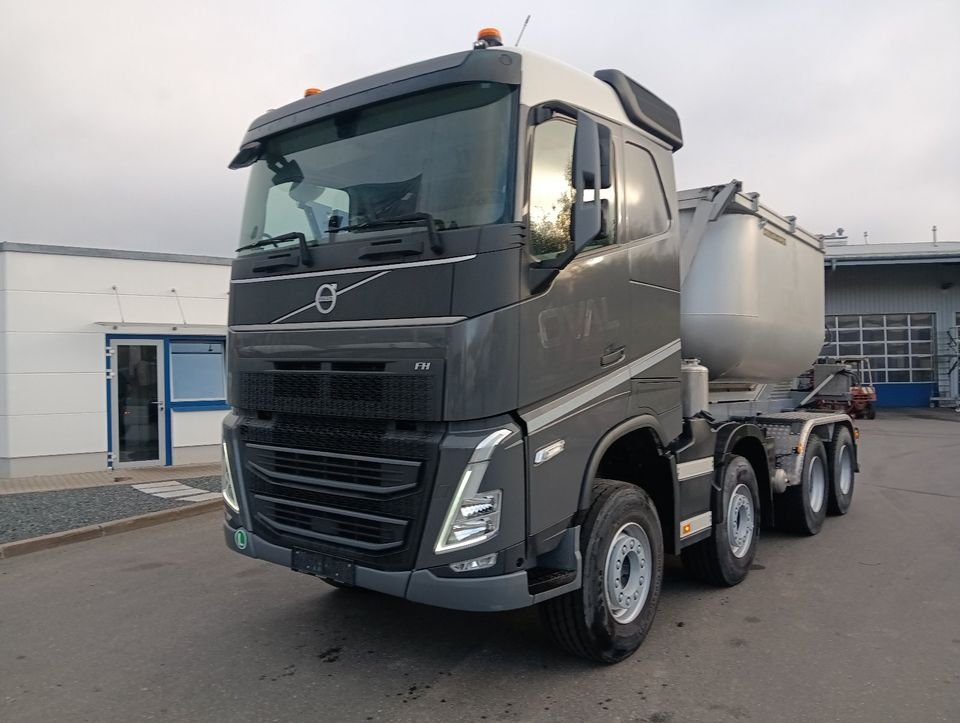Truck Volvo 16 10/8X4R