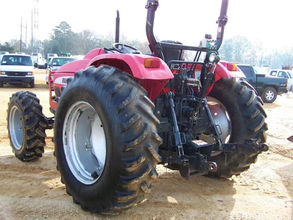 Tractor Mahindra 7520